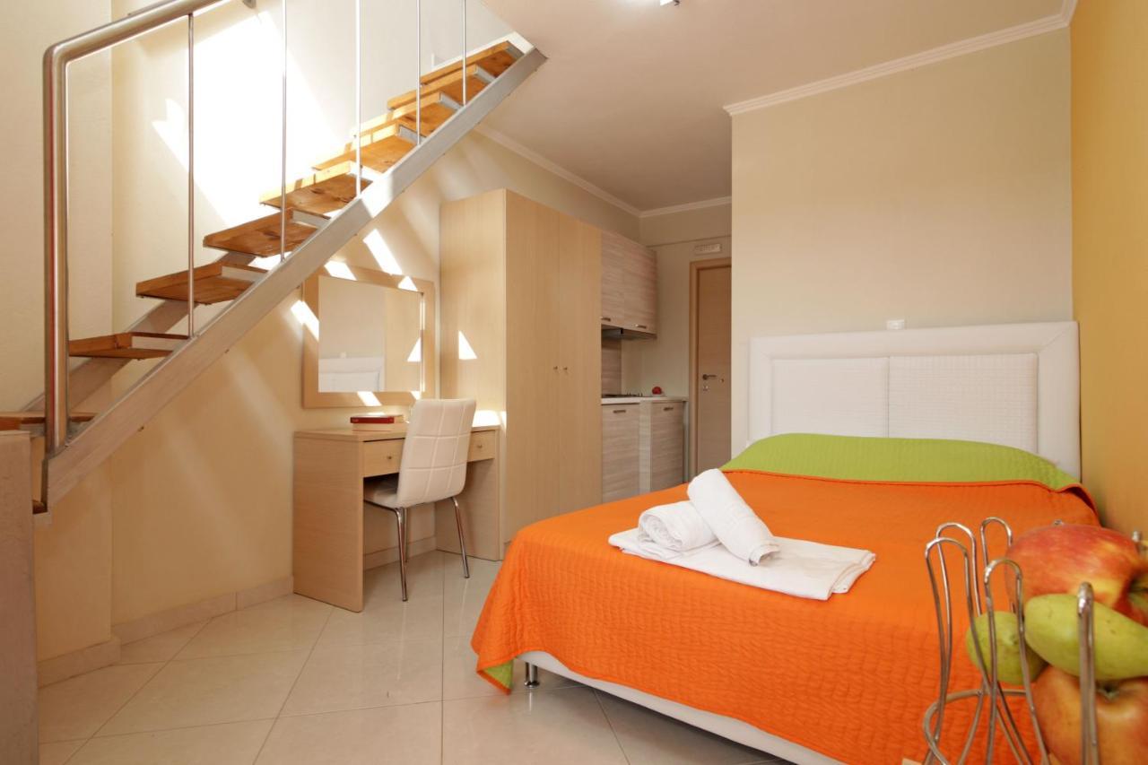 Mavridis Rooms 2 Nikíti Eksteriør bilde