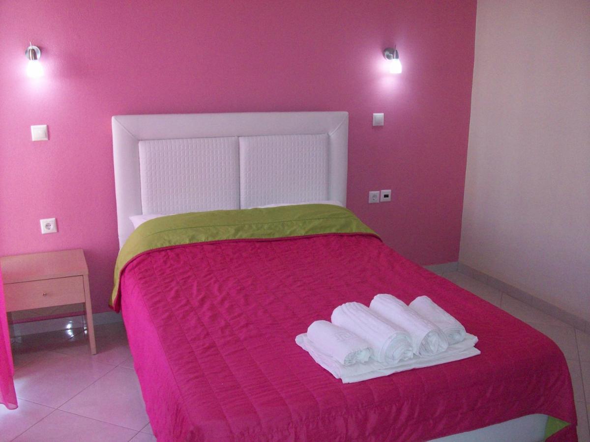 Mavridis Rooms 2 Nikíti Eksteriør bilde